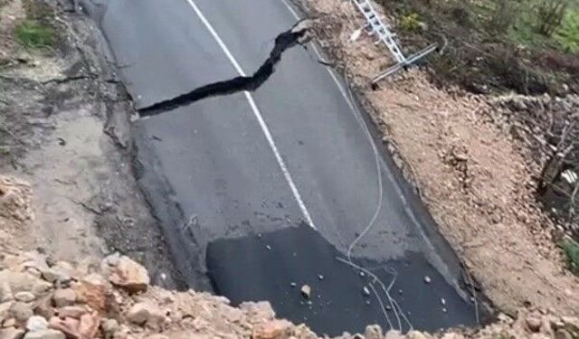 Ordu'da heyelan nedeniyle yol ulaşıma kapandı