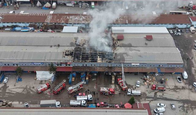 Ordu'da market deposunda yangın