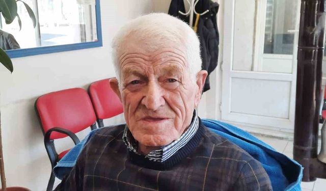 Üç yıl önce kaybolan babalarından gelecek umutlu haberi bekliyorlar