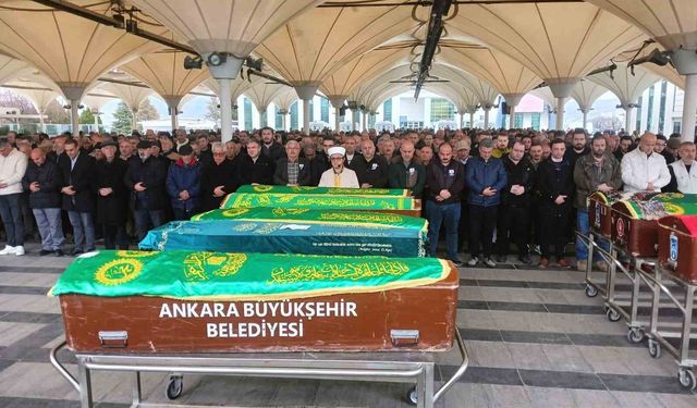 Ankara'da gaz sızıntısından vefat eden baba ile kızı son yolcuğuna uğurlandı