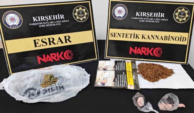 Araçta uyuşturucu ele geçirildi: 2 tutuklama