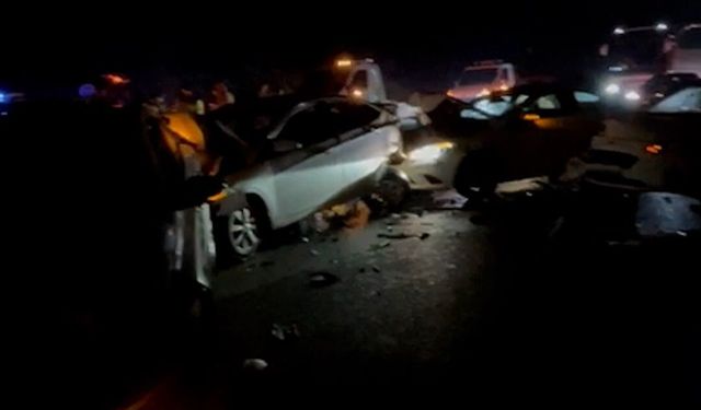 Bayram dönüşü trafiğinde zincirleme kaza: 5 araç birbirine girdi