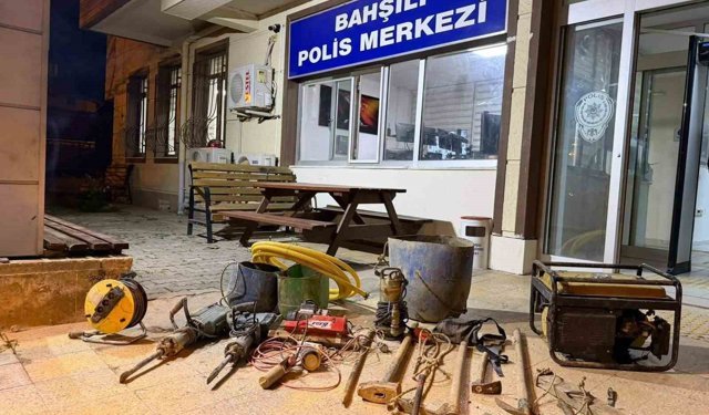 Define için 6 metrelik kuyu kaza kazan 4 şüpheli suçüstü yakalandı