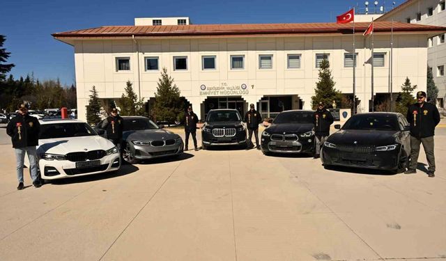 Eskişehir'de oto hırsızlığı çetesi çökertildi: 11 gözaltı