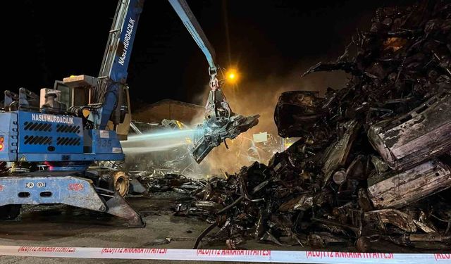 Hurdacılarda yangın paniği: Hurda araçlar alev aldı