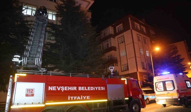 Kapıyı açmayınca ekipler seferber oldu