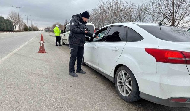 Karaman'da uyuşturucu ve ruhsatsız silahlar ele geçirildi: 12 tutuklama