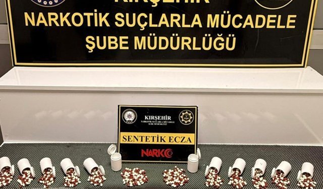 Kırşehir'de polis 660 adet sentetik hap ele geçirdi