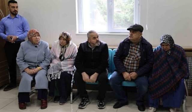 Kutsal topraklara gitmek istediler, umre vaadiyle çantacıya dolandırıldılar