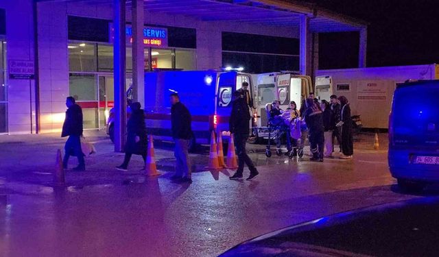 Samsun'da otomobil ormanlık alana yuvarlandı: 7 yaralı