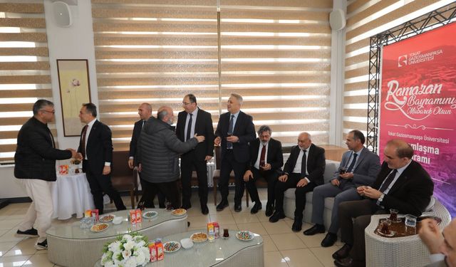 Rektör Yılmaz, TOGÜ’de Bayramlaşma Programında Personelle Buluştu