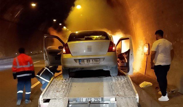 Bolu Dağı Tüneli'nde oto kurtarıcı alevlere teslim oldu