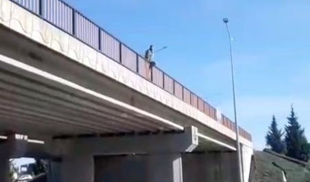Çevre yolunda intihar girişimi trafiği durma noktasına getirdi