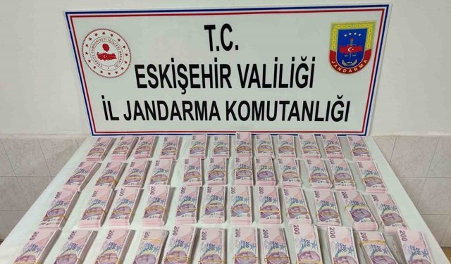Eskişehir'de 1 milyon 940 bin TL sahte parayla 22 adet büyükbaş satın alan şüpheliler yakalandı