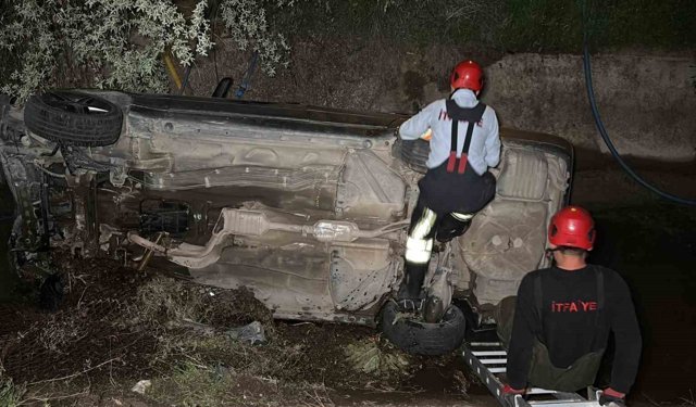 Aksaray'da sulama kanalına düşen araç ekipleri alarma geçirdi