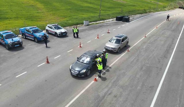 Bayburt jandarmasından bayram denetimi