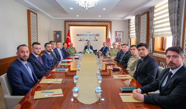 Bayburt'ta bayram öncesi güvenlik ve trafik tedbirleri toplantıda ele alındı