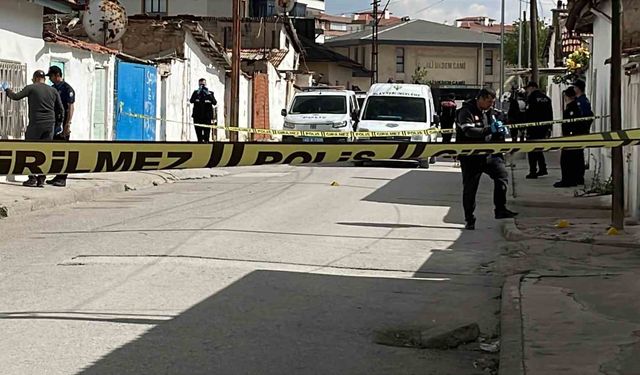 Husumetli gençlerin kavgasında 1 kişi ağır yaralandı