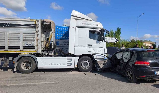 Seydişehir'de tır ile otomobil çarpıştı: 1 yaralı