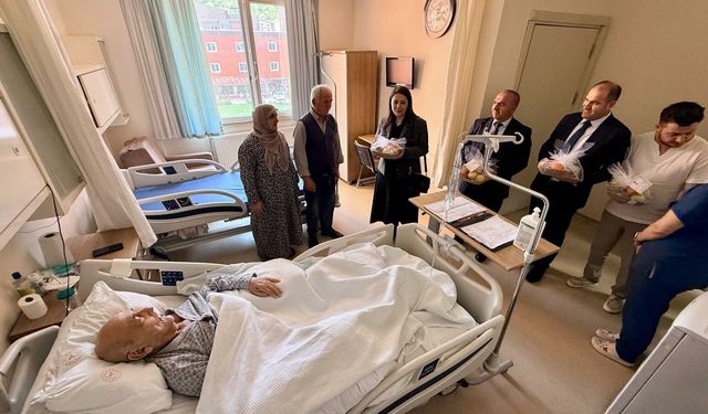 Tokat Vakıflar Bölge Müdürlüğü’nden Vakıf Haftası’nda Anlamlı Hastane Ziyareti
