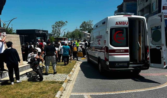 Akçakoca'da motosiklet ile otomobil çarpıştı 1 yaralı