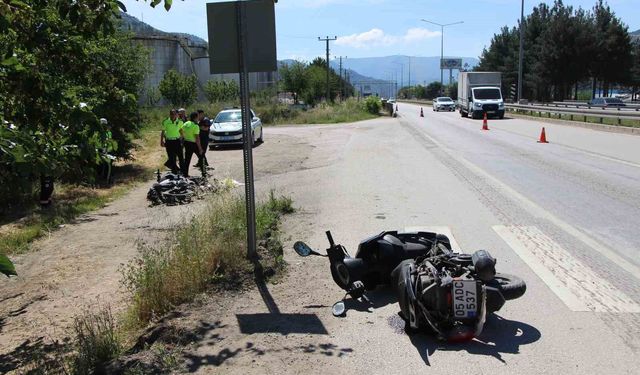 Amasya'da motosikletler çarpıştı: 2 yaralı