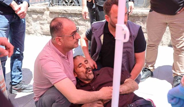 Cenaze çıkışında yol verme kavgası kanlı bitti: 1 yaralı, 2 gözaltı