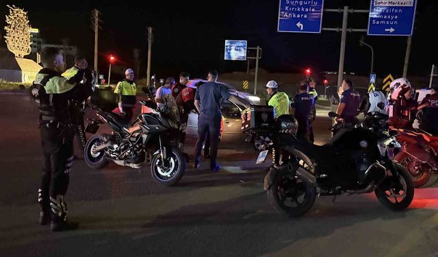 Çorum'da dur ihtarına uymayan alkollü sürücüye 658 bin lira ceza