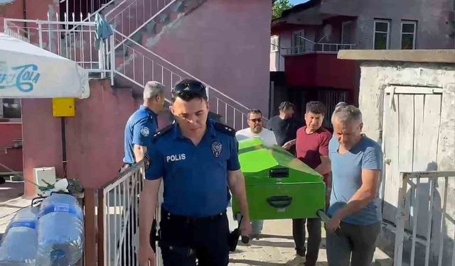 Emniyet mensubu evinde ölü bulundu