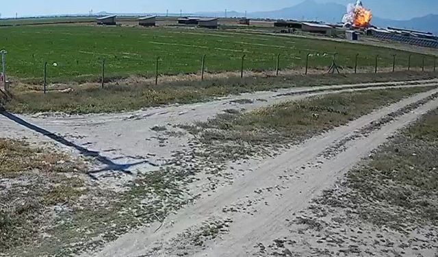 Niğde'deki havai fişek fabrikasındaki patlama kamerada