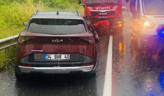 Ordu'da 3 aracın karıştığı kazada 6 kişi yaralandı