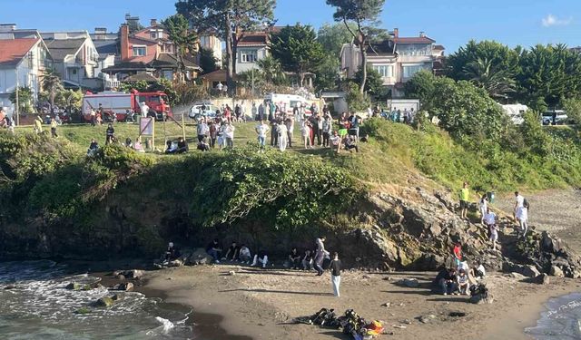 Ordu'da denizde dalgalara kapılan 17 yaşındaki çocuğu arama çalışmaları sürüyor