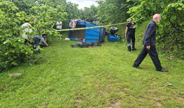 Ordu'da devrilen patpatın altında kalan sürücü öldü