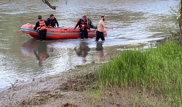 Serinlemek için girdiği ırmakta mahsur kaldı, AFAD ekipleri kurtardı