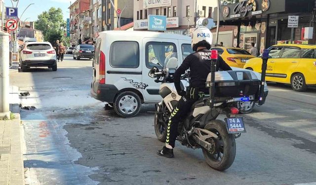 Seyir halindeki araçta yangın çıktı