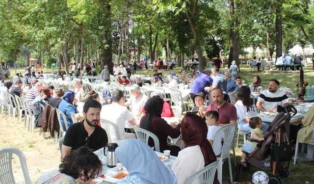 Eğitim-Bir-Sen’den Muhteşem Sezon Finali! Tokat’ta Eğitimciler Gümenek’te Stres Attı
