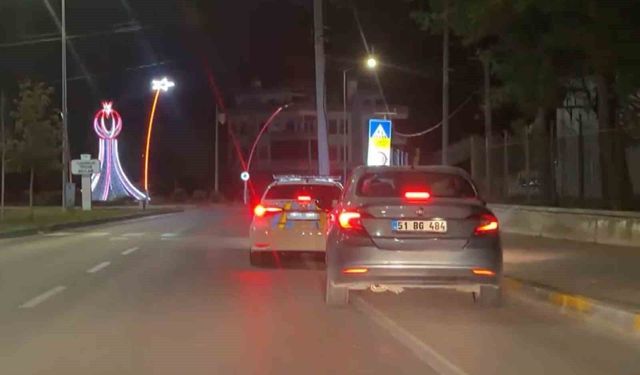 Alkollü sürücü ile polisin nefes kesen kovalamacası kamerada