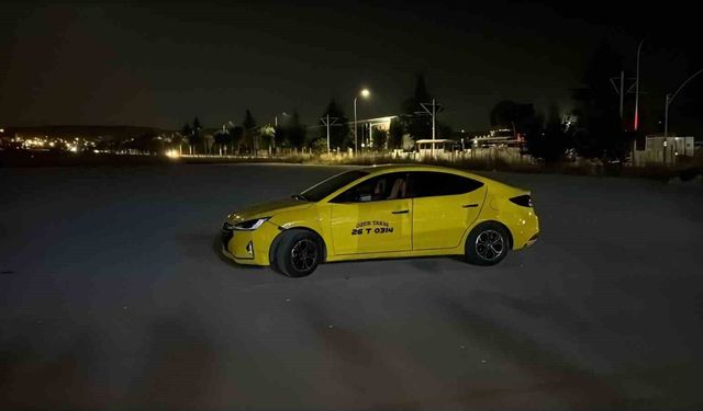Çalınan taksi oto pazarında tek edilmiş halde bulundu