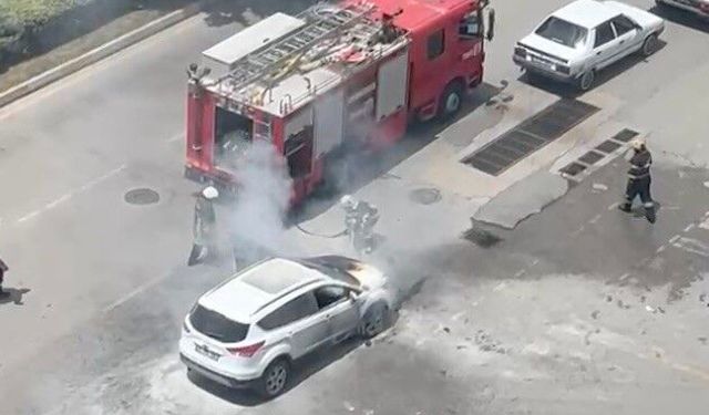 Çorum'da cipte çıkan yangını vatandaşlar ve polis söndürdü
