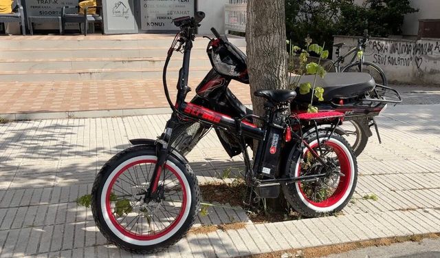 Çorum'da otomobil ile elektrikli bisiklet çarpıştı: 1 yaralı