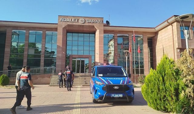 Çorum'da uyuşturucu tacirlerine jandarmadan operasyon: 1 tutuklama