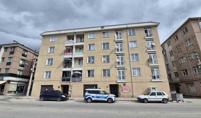 Eskişehir'de 58 yaşındaki adamın cesedini evde annesi buldu