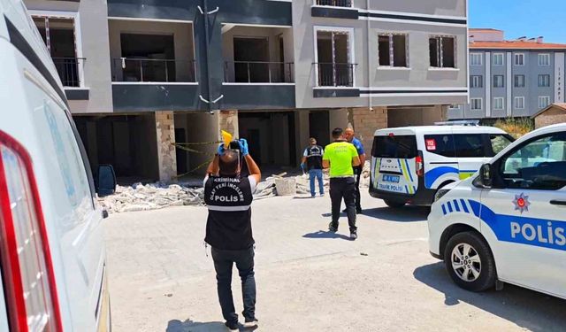 İnşaatta merdivenlerden düşen işçi hayatını kaybetti