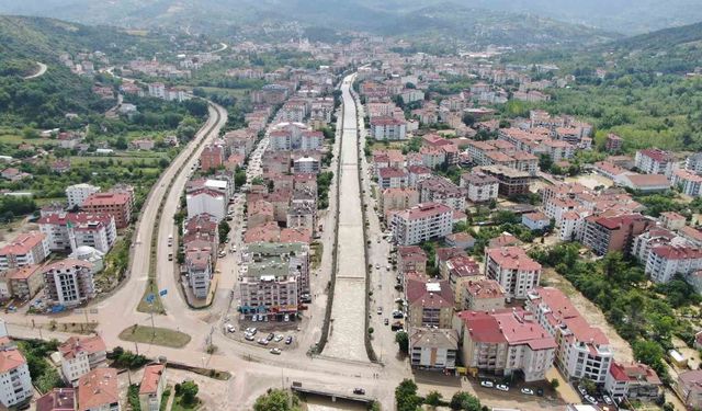 Kastamonu'da sağanak kabusa döndü: 12 kişi tahliye edildi, 6 köy yolu ulaşıma kapandı