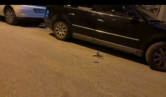 Kavga eden grup polisi görünce dağıldı, geriye kol saati ve kapı kolu kaldı