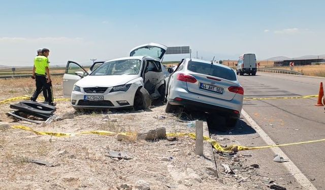 Kayseri'de feci kaza: 2 ölü, 9 yaralı