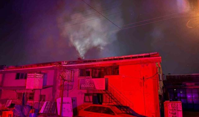 Kayseri'de Galvaniz kaplama atölyesinde çıkan yangın büyümeden söndürüldü