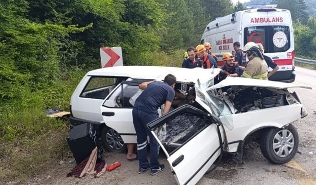 Kazada ölü sayısı 2'ye yükseldi: Eşinin ardından saatler sonra sürücü de hayatını kaybetti