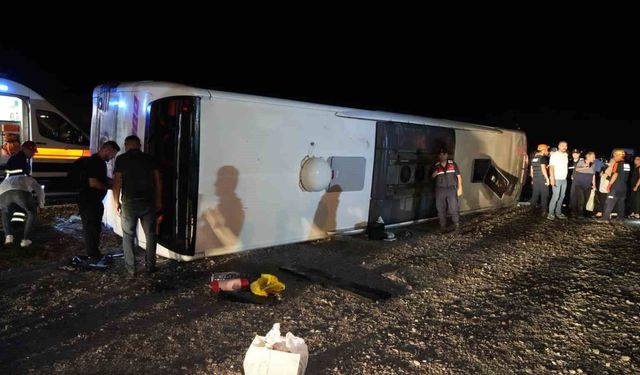 Kırıkkale'de yolcu otobüsü devrildi: Çok sayıda yaralı var