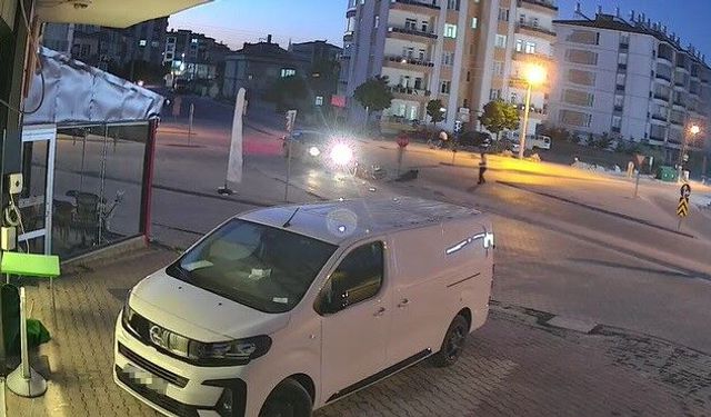 Konya'da otomobille çarpışan motosikletli yaralandı